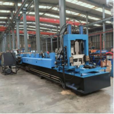 Machine de formage de rouleaux entièrement automatique ou semi-automatique : quel est le meilleur pour votre usine ?