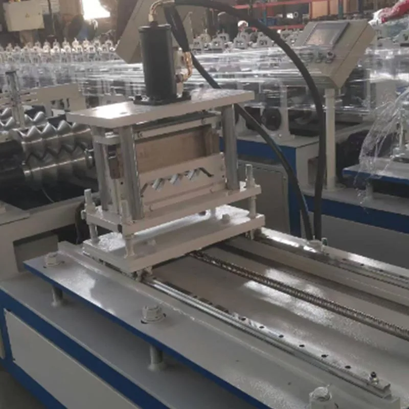 Servo Non-Stop Roll Forming Machine