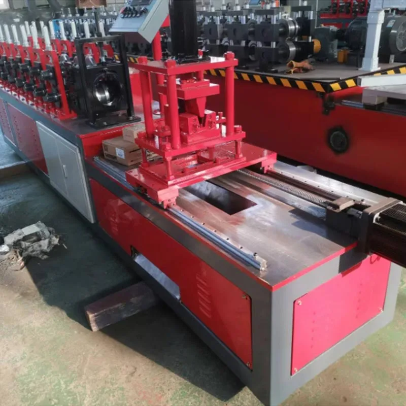 Machine d'encadrement à verrouillage par pression en acier léger
